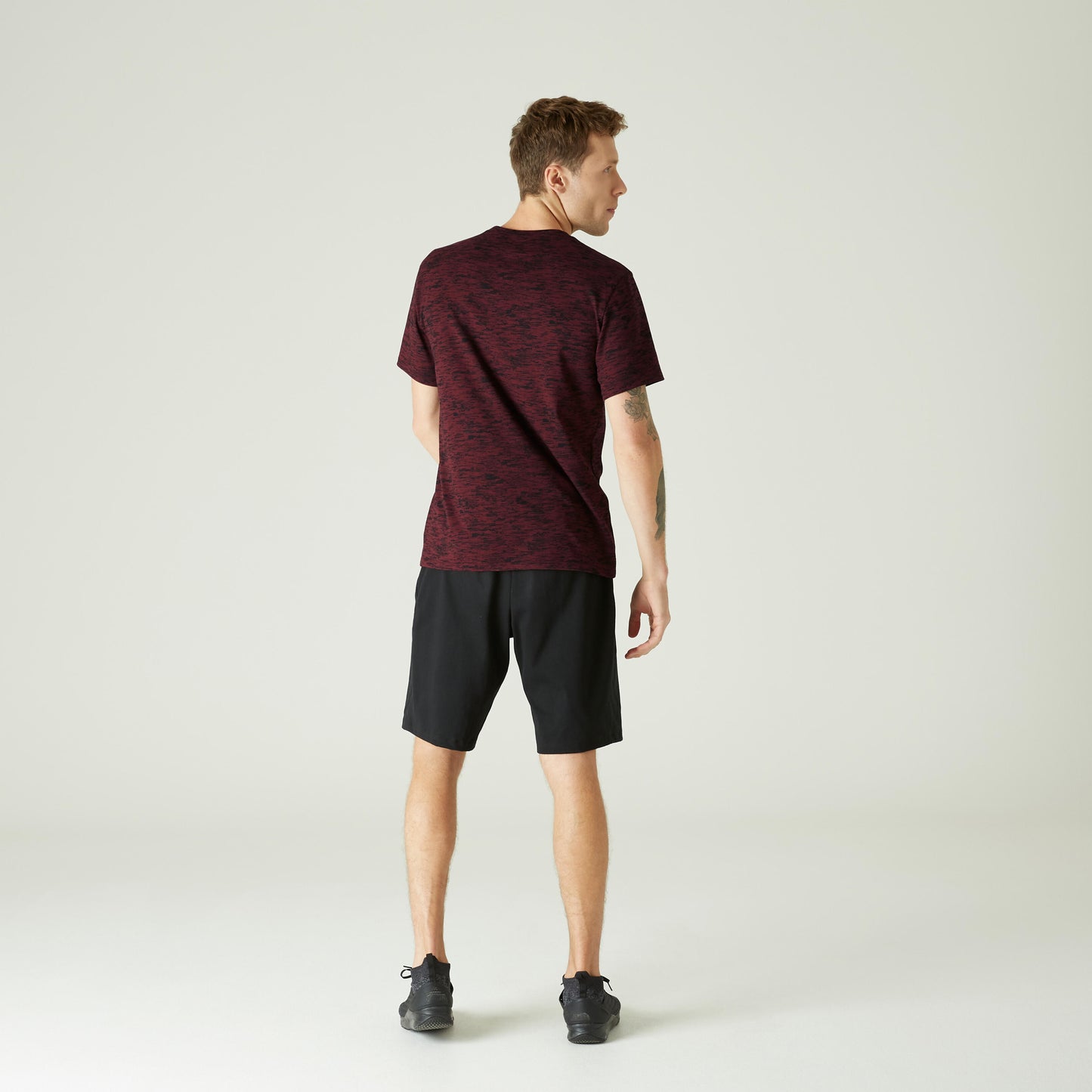 Men Tshirt For Gym Poly-Cotton 500- Burgundy Print